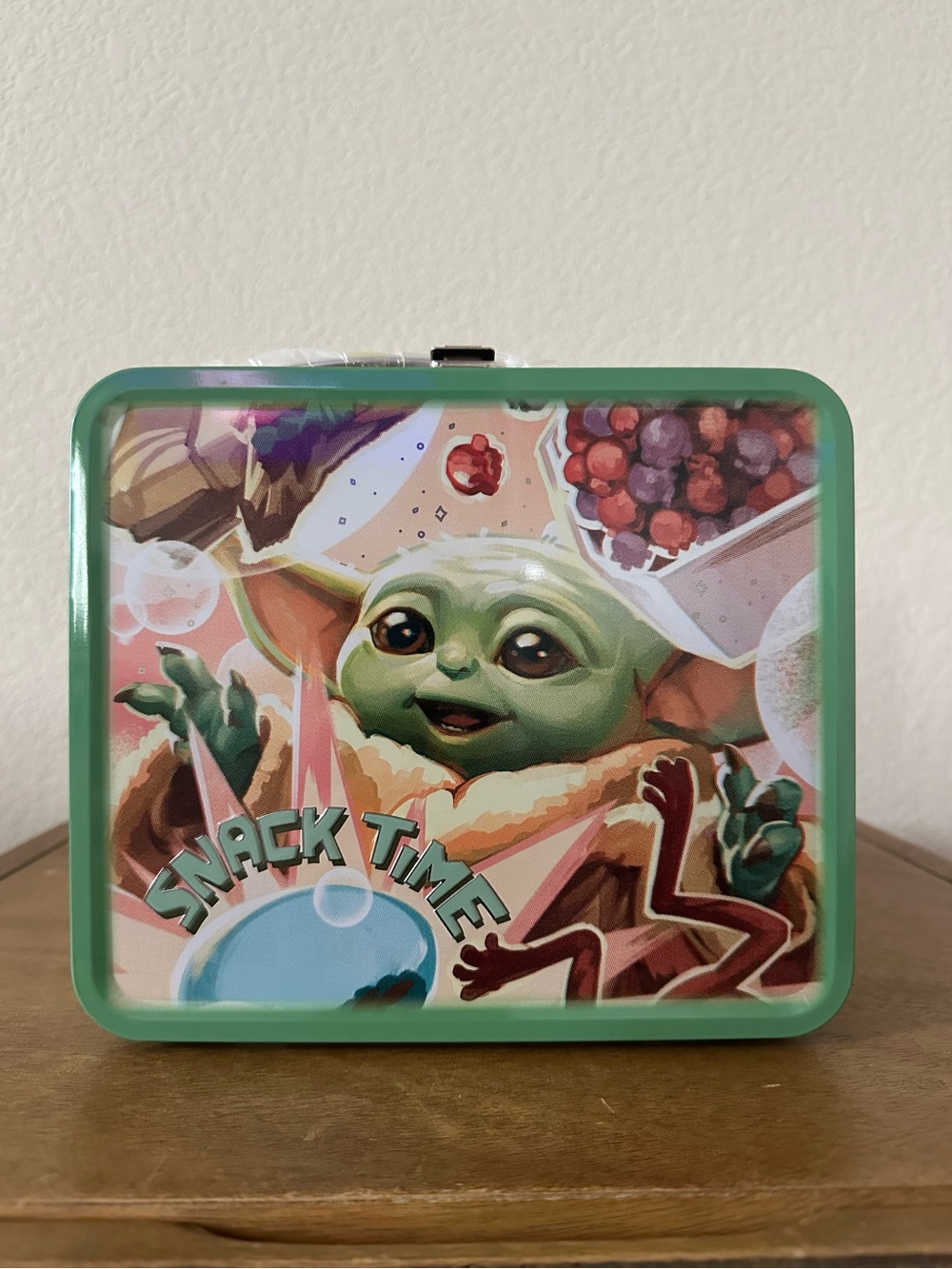 NEW bath and body works Star Wars  'Snack Time' GROGU Collectible tin lunchbox